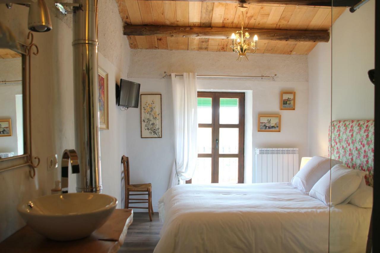 La Casa Dels Ocells (Adults Only) Bed and Breakfast Granollers de Florejacs Eksteriør billede