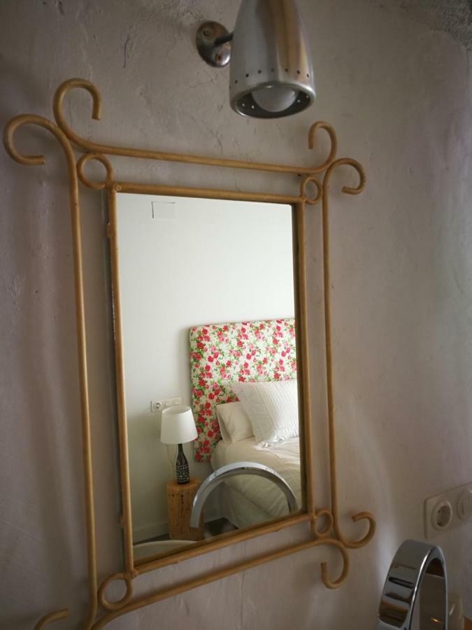 La Casa Dels Ocells (Adults Only) Bed and Breakfast Granollers de Florejacs Eksteriør billede